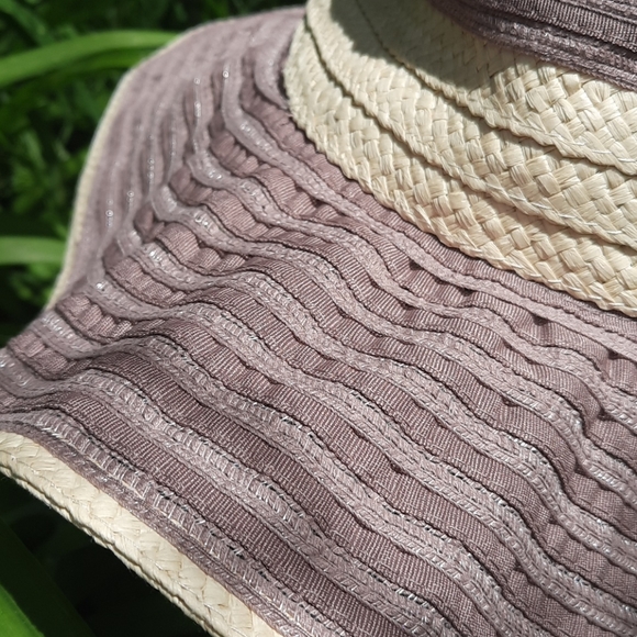 August mint Rose and cream Floppy Beach Hat - Picture 4 of 6